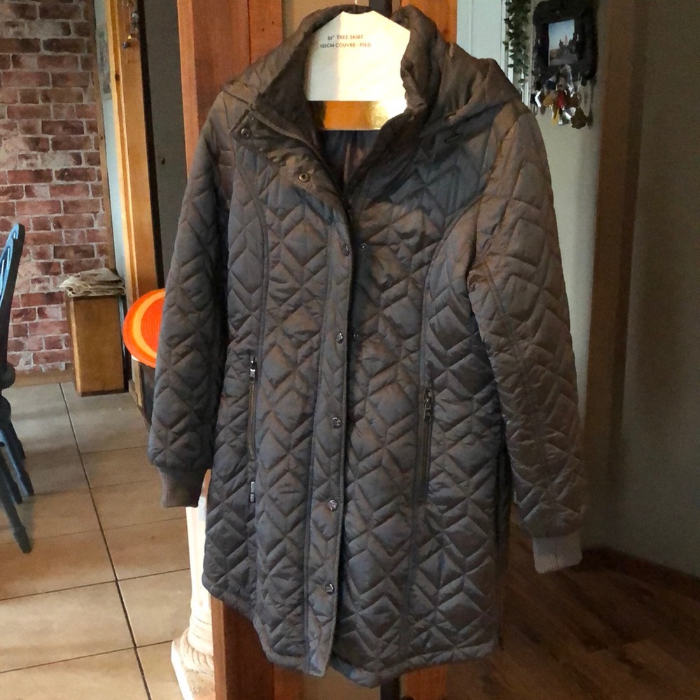 STEVE MADDEN | Grey quilted long warm hooded designer winter coat.